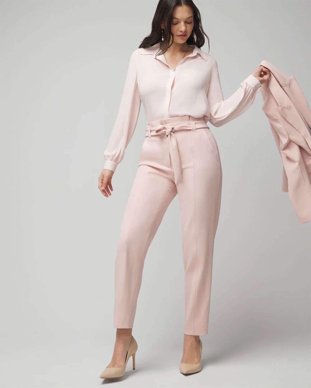 Curvy Fluid Tapered Ankle Pants | White House Black Market
